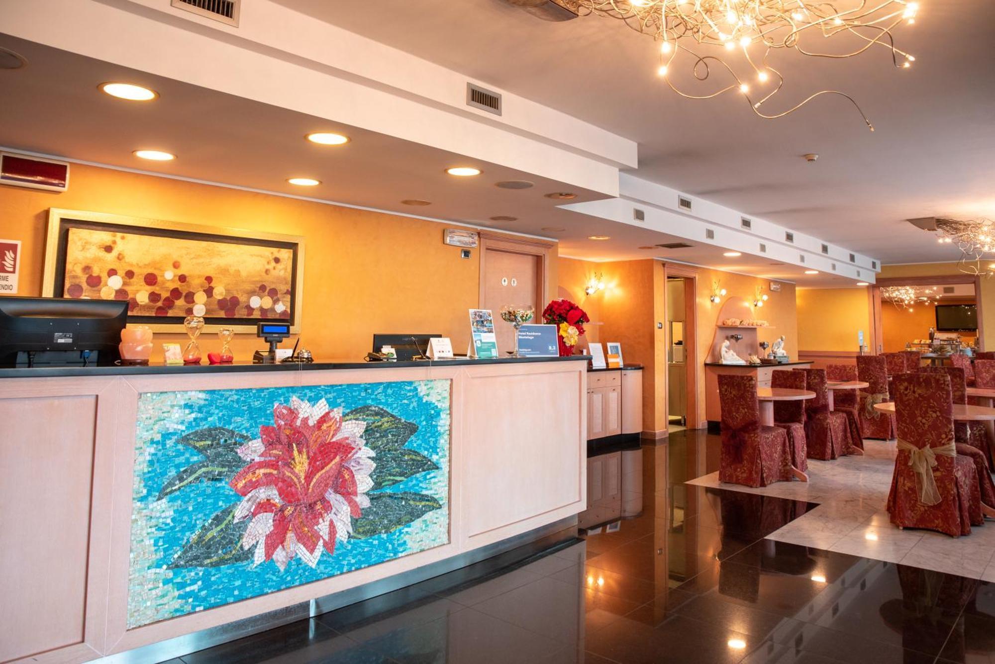 โฮเทล เรซิเดนเช มอนเตลาโก Hotel Ternate  ภายนอก รูปภาพ
